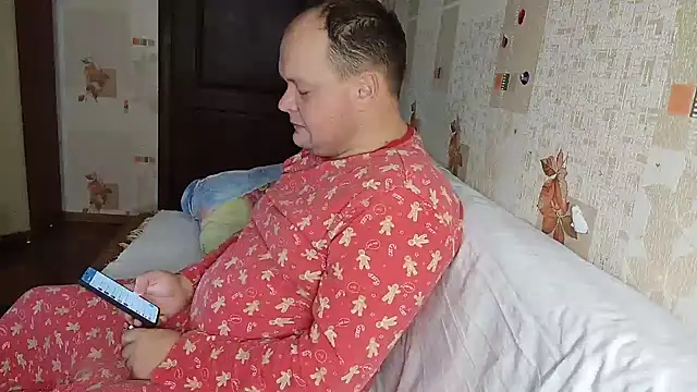 Snapshot of Dimka132 chatting on 12/16/24, 11:22 Dimka132 online show from 12/16/24, 11:22