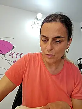 Snapshot of IsabelleCraft chatting on 03/16/25, 10:33 IsabelleCraft online show from 03/16/25, 10:33