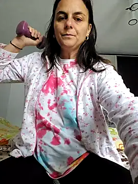 Snapshot of IsabelleCraft chatting on 10/16/25, 10:05 IsabelleCraft online show from 10/16/25, 10:05