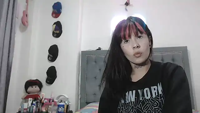 dulce maria x online show from 01/12/26, 11:43