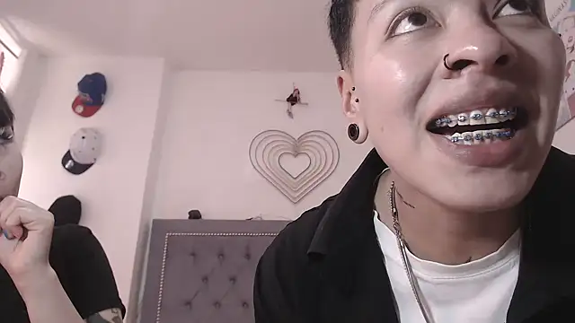 dulce maria x online show from 02/05/26, 07:07