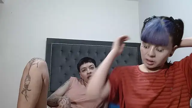 dulce maria x online show from 03/13/26, 08:21