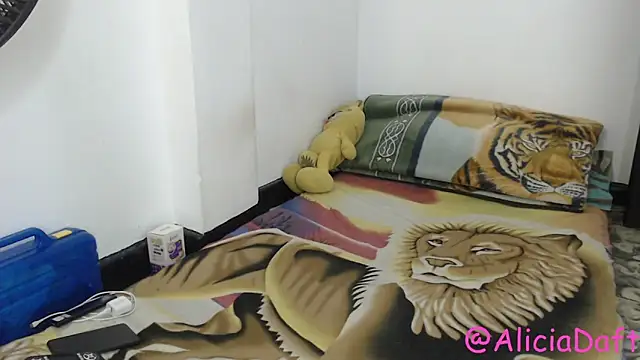 Snapshot of Smoke_trip_Alicia chatting on 05/01/26, 07:18 Smoke trip Alicia online show from 05/01/26, 07:18