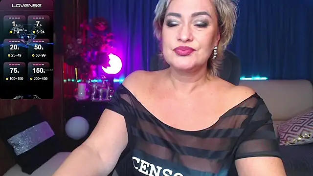 Ellen Ripley online show from 12/06/24, 01:11