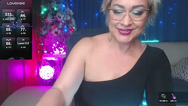 Ellen Ripley online show from 01/11/25, 03:42