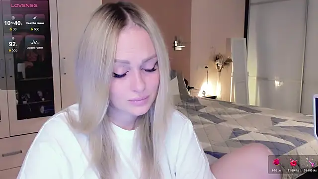 Libby Nora online show from 10/25/25, 09:39