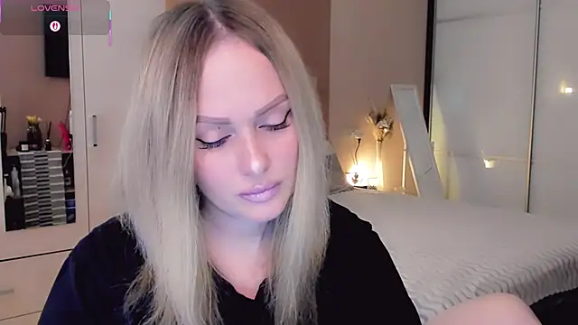 Snapshot of Libby_Nora chatting on 03/04/26, 09:04 Libby Nora online show from 03/04/26, 09:04