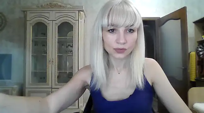 Snapshot of BarbaraKim chatting on 12/20/24, 02:27 BarbaraKim online show from 12/20/24, 02:27