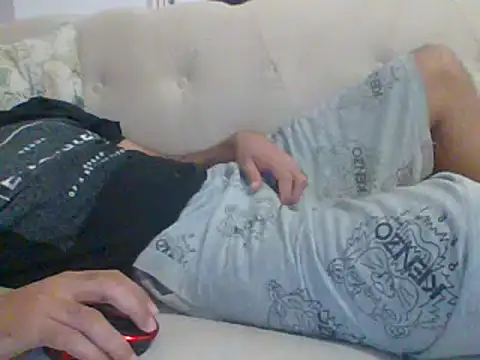 Snapshot of egyman2017 chatting on 01/05/25, 09:14 egyman2017 online show from 01/05/25, 09:14