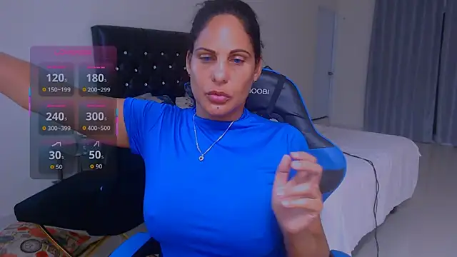 Snapshot of Red-Diamond chatting on 09/20/25, 02:12 Red-Diamond online show from 09/20/25, 02:12