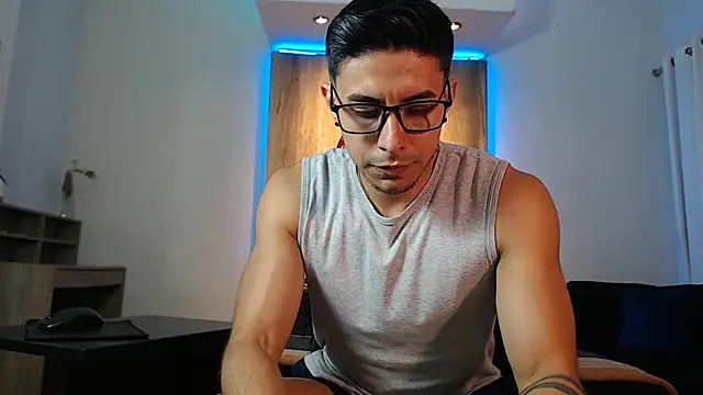 Andrew 4  online show from 12/12/24, 07:08