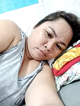 XXLorie 02 online show from 09/30/25, 12:10