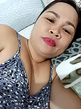 XXLorie 02 online show from 01/11/26, 12:32