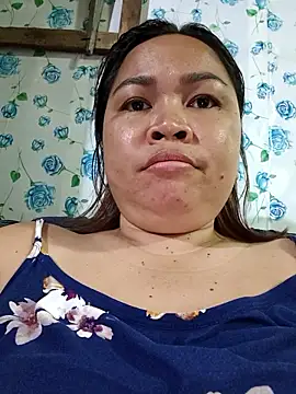 XXLorie 02 online show from 01/14/26, 12:44