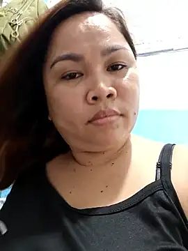 Snapshot of XXLorie_02 chatting on 06/14/26, 07:54 XXLorie 02 online show from 06/14/26, 07:54