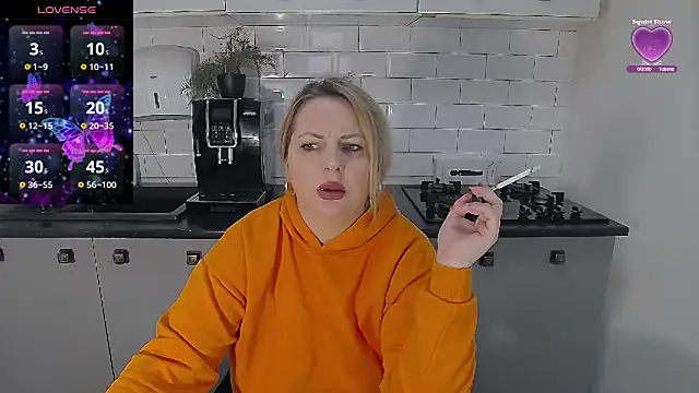 erikaerika online show from 02/04/26, 08:53