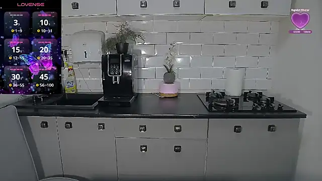 erikaerika online show from 02/06/26, 08:29