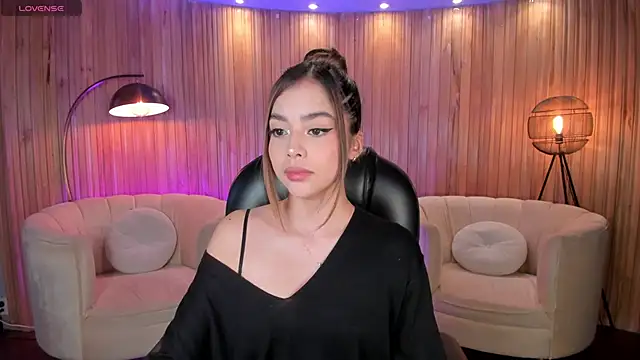 Snapshot of AmyDavis_ chatting on 12/06/24, 06:17 AmyDavis online show from 12/06/24, 06:17