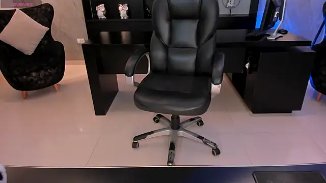 Snapshot of AmyDavis_ chatting on 01/11/25, 07:59 AmyDavis online show from 01/11/25, 07:59