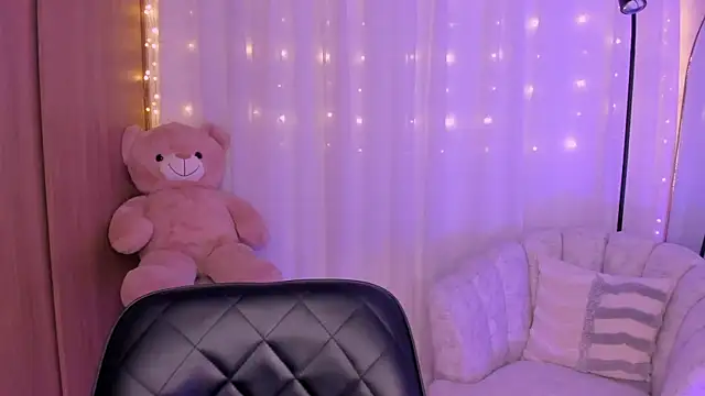 Snapshot of AmyDavis_ chatting on 09/08/25, 11:37 AmyDavis online show from 09/08/25, 11:37