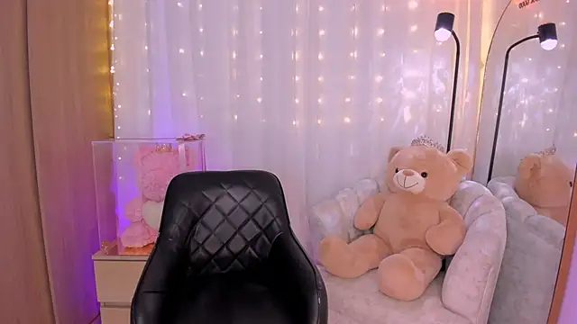 Snapshot of AmyDavis_ chatting on 10/08/25, 11:46 AmyDavis online show from 10/08/25, 11:46