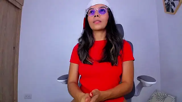 Snapshot of k4y_lover chatting on 12/24/24, 02:21 k4y lover online show from 12/24/24, 02:21