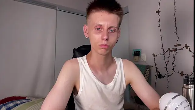 Snapshot of vladdymeow chatting on 12/31/24, 10:01 vladdymeow online show from 12/31/24, 10:01