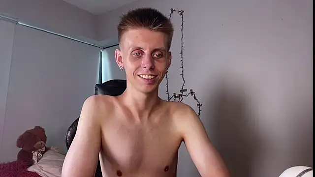 Snapshot of vladdymeow chatting on 01/03/25, 08:01 vladdymeow online show from 01/03/25, 08:01