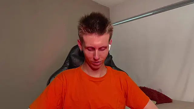 Snapshot of vladdymeow chatting on 01/15/25, 10:24 vladdymeow online show from 01/15/25, 10:24