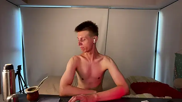 Snapshot of vladdymeow chatting on 01/16/25, 09:08 vladdymeow online show from 01/16/25, 09:08