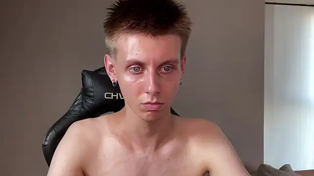 Snapshot of vladdymeow chatting on 01/26/25, 06:27 vladdymeow online show from 01/26/25, 06:27