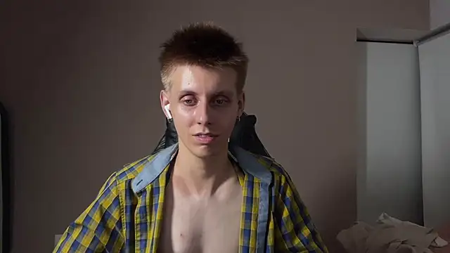 Snapshot of vladdymeow chatting on 01/27/25, 12:33 vladdymeow online show from 01/27/25, 12:33