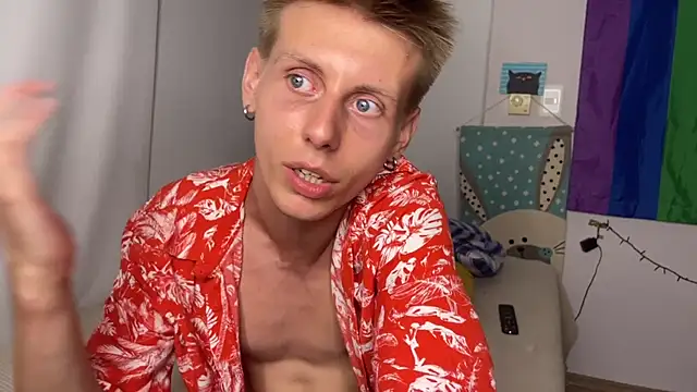 Snapshot of vladdymeow chatting on 03/17/25, 11:54 vladdymeow online show from 03/17/25, 11:54