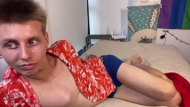 Snapshot of vladdymeow chatting on 03/18/25, 08:37 vladdymeow online show from 03/18/25, 08:37