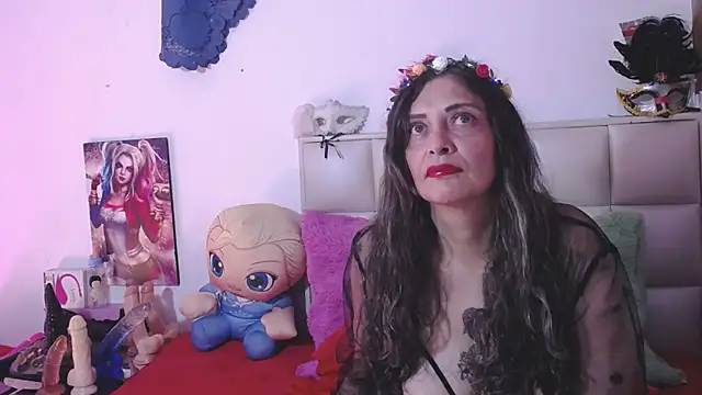 VIKY HOTT online show from 12/15/24, 08:47