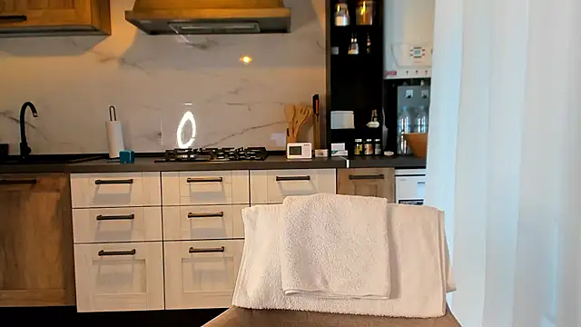 BrianaDiamondXXX online show from 12/03/24, 08:38