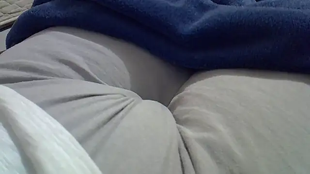 Snapshot of perescam chatting on 11/05/25, 04:01 perescam online show from 11/05/25, 04:01