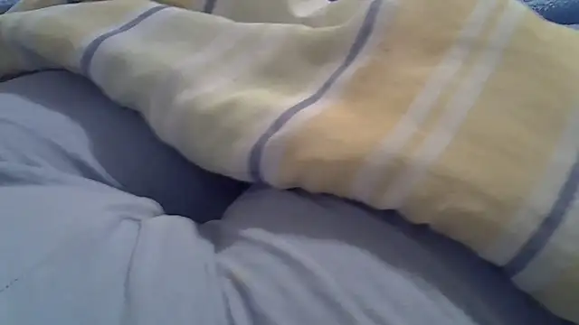 Snapshot of perescam chatting on 11/15/25, 02:02 perescam online show from 11/15/25, 02:02