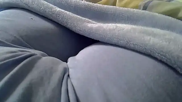 Snapshot of perescam chatting on 11/21/25, 03:22 perescam online show from 11/21/25, 03:22