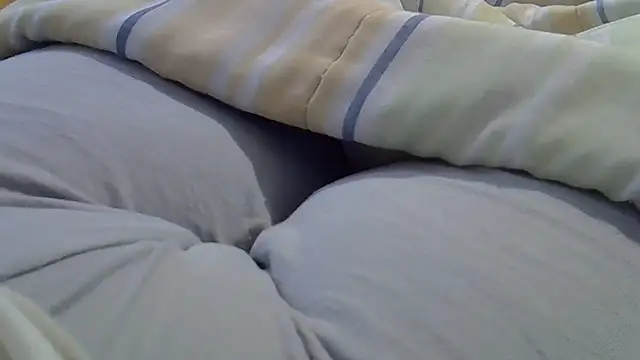 Snapshot of perescam chatting on 11/22/25, 06:18 perescam online show from 11/22/25, 06:18