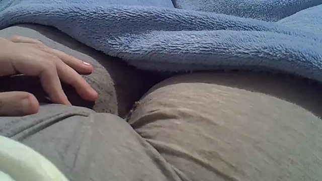 Snapshot of perescam chatting on 11/29/25, 02:58 perescam online show from 11/29/25, 02:58