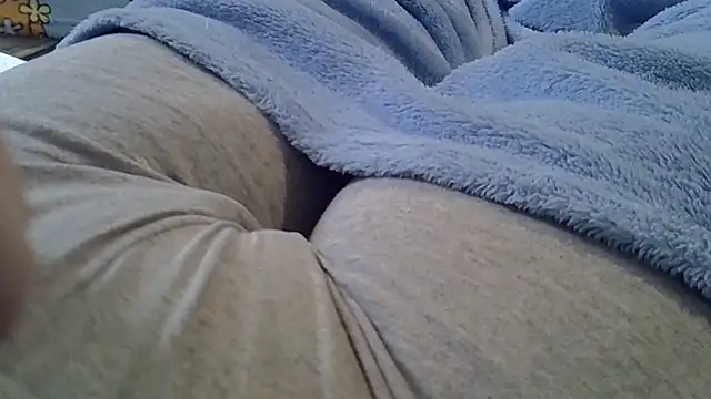 Snapshot of perescam chatting on 12/02/25, 02:56 perescam online show from 12/02/25, 02:56