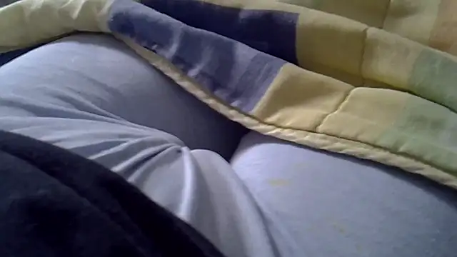 Snapshot of perescam chatting on 04/21/26, 02:12 perescam online show from 04/21/26, 02:12