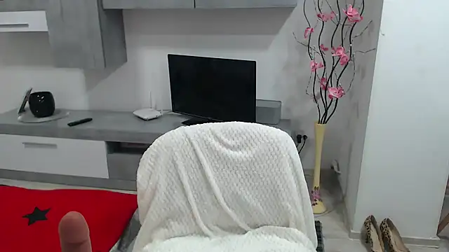 JullieMilf online show from 01/03/25, 04:59