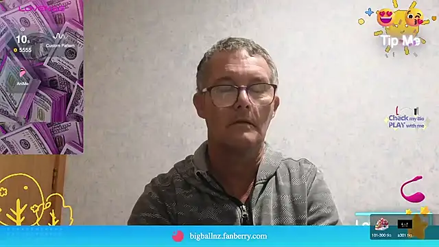 Snapshot of bigballnz chatting on 03/07/25, 08:13 bigballnz online show from 03/07/25, 08:13