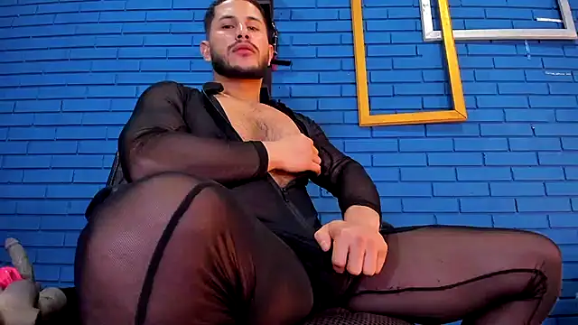 Snapshot of TheIan26 chatting on 12/18/24, 11:08 TheIan26 online show from 12/18/24, 11:08