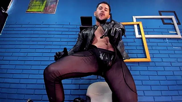 Snapshot of TheIan26 chatting on 03/11/25, 08:53 TheIan26 online show from 03/11/25, 08:53