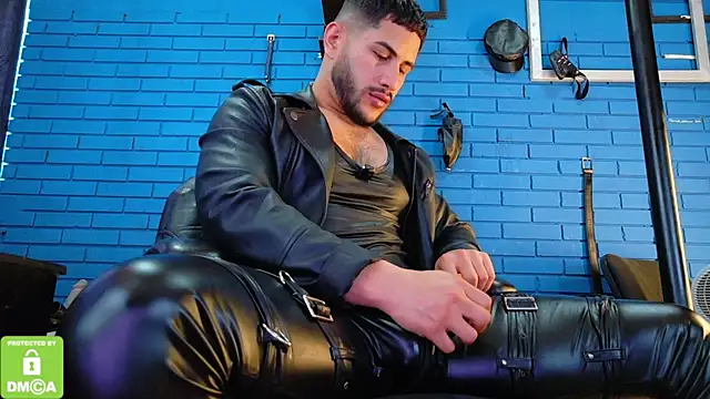 Snapshot of TheIan26 chatting on 12/14/25, 06:23 TheIan26 online show from 12/14/25, 06:23