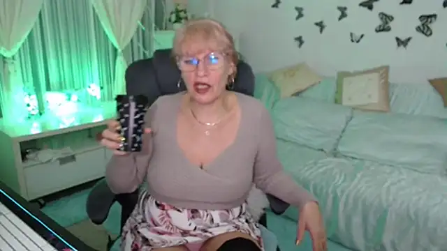 Ghertrude52 online show from 11/22/25, 04:11