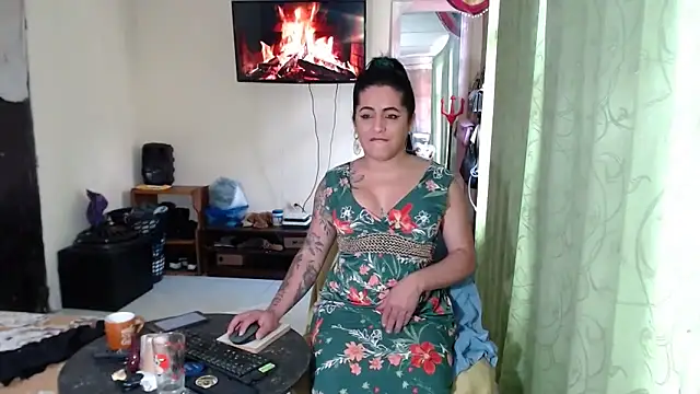 Sashaferrari2000 online show from 04/02/26, 05:43